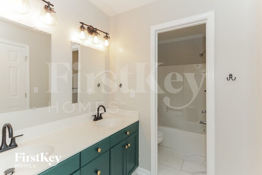 Building Photo - 1513 Maple Sugar Pl