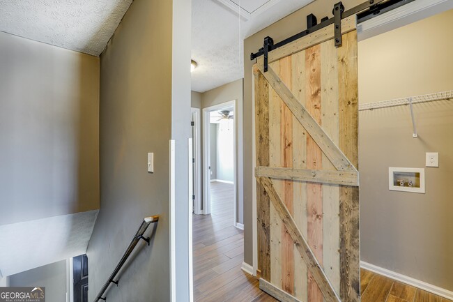 Building Photo - 130 Chastain Loop