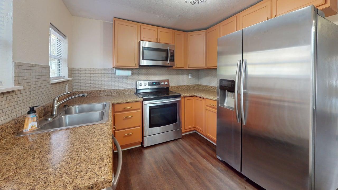 Building Photo - 112 S Chandler Ave