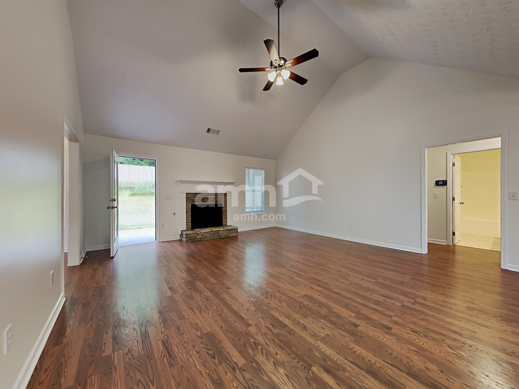 Building Photo - 270 Grayson Manor Dr SW