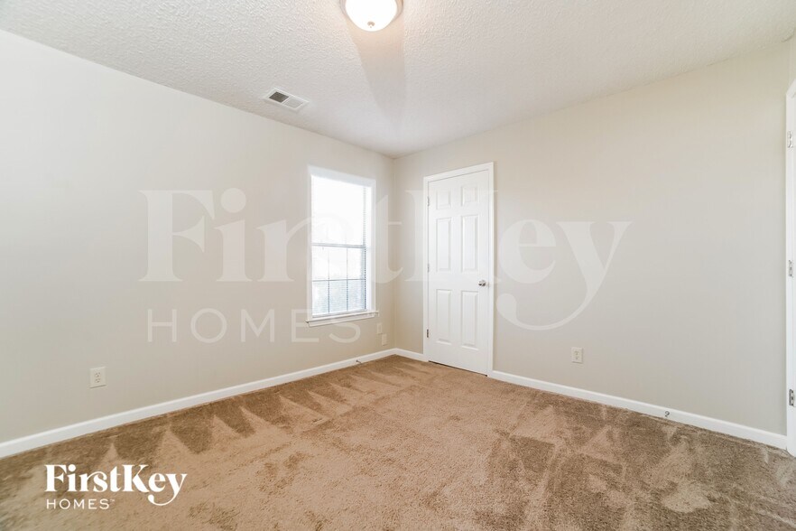 Building Photo - 5001 Rabbit Cross Cove