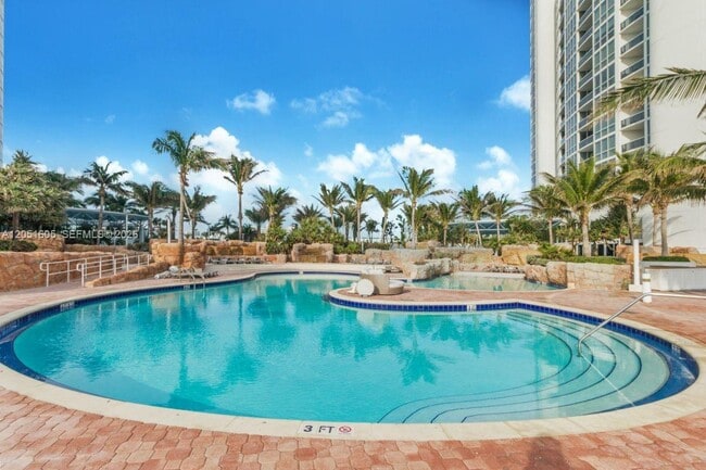 Building Photo - 18201 Collins Ave