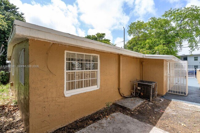 Building Photo - 6321 NW 20th Ave