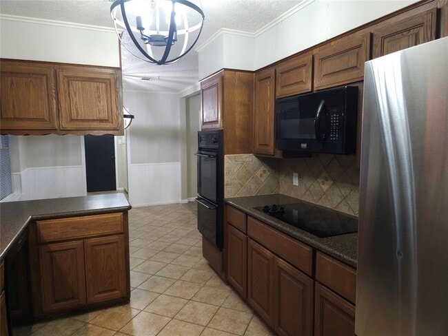 Building Photo - 3008 Tipps Dr