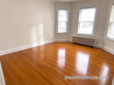 Building Photo - 75 Elmira St