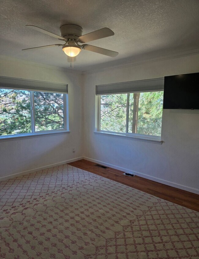 Building Photo - *Pending* Spacious 5 Bedroom Home With Valley Views In SW Reno!