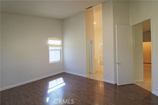 Building Photo - 28422 Belleterre Ave