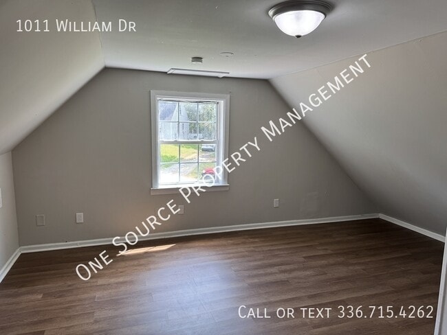Building Photo - 1011 William Dr