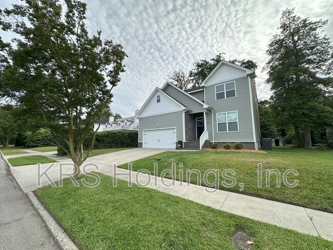 Building Photo - 310 Sycamore Rd