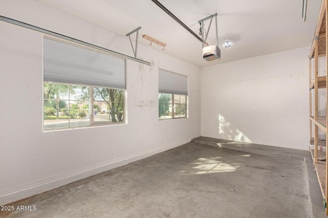 Building Photo - 3433 E Bluebird Pl