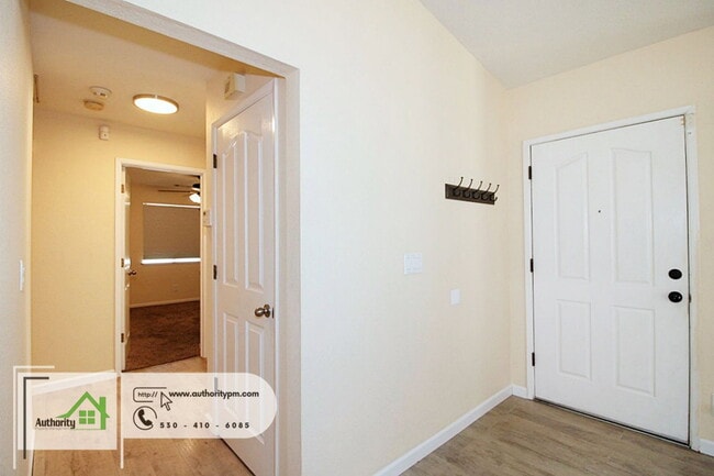 Building Photo - 1722 Almaden Dr