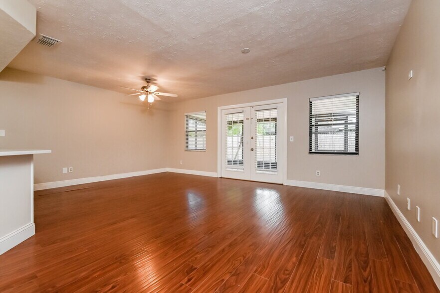 Building Photo - 846 Timber Pond Dr