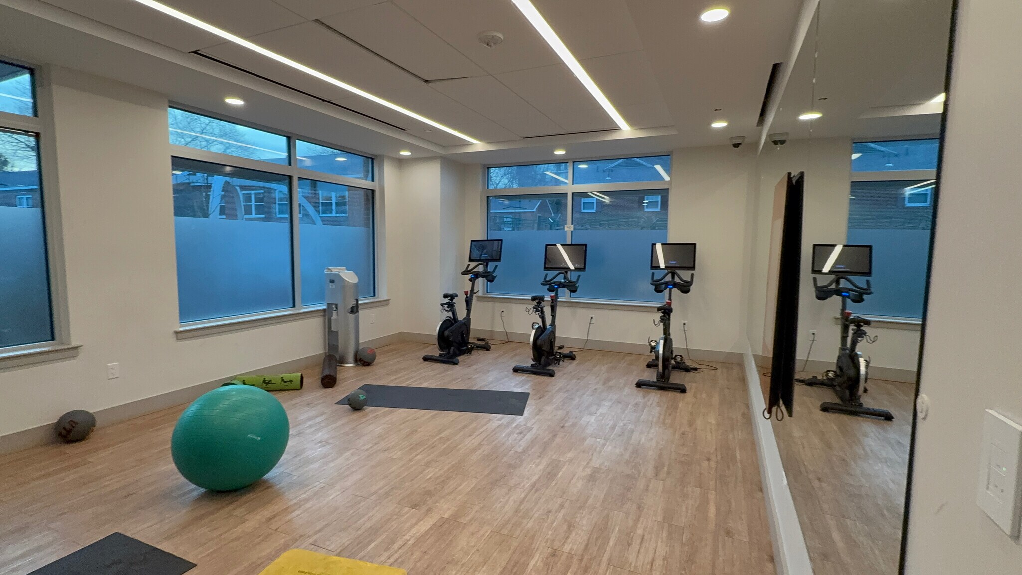 Building Photo - 124 Independence Dr