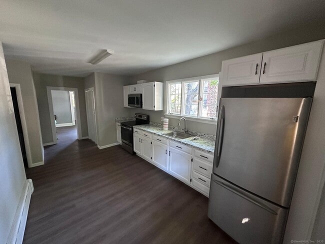 Building Photo - 10 Fleming St