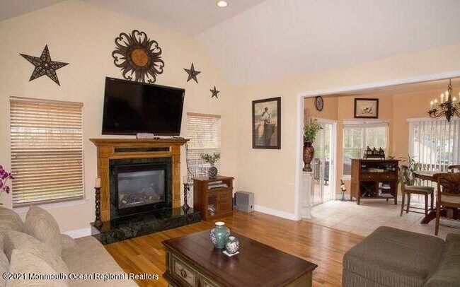 Building Photo - 467 Leesville Rd