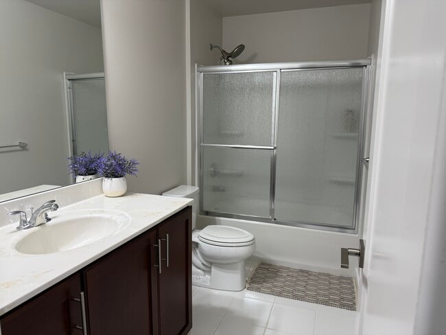 Building Photo - 115 Wynstone Ct