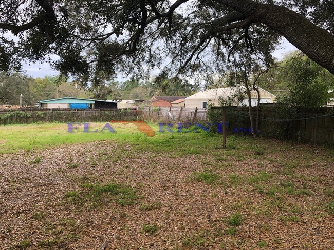 Building Photo - 3/2 Manufactured home with fenced in yard/ Bithlo area