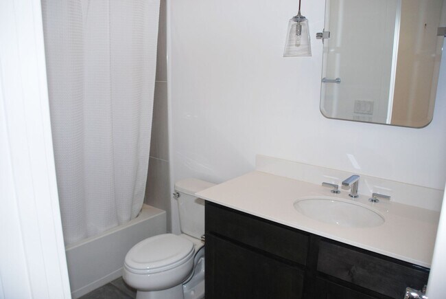 Building Photo - Beautiful Toll Brothers 3BR, 3Bath, 2Car Home in South Reno