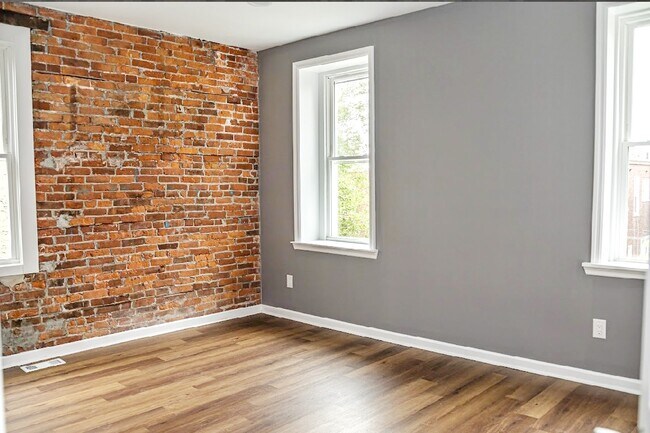 Building Photo - 5234 Walton Ave