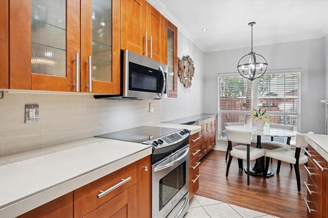 Building Photo - 2429 Southcourt Cir