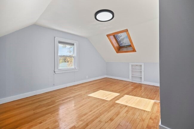 Building Photo - 1004 South St