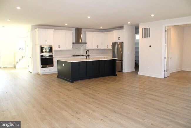 Building Photo - 41887 Night Nurse Cir