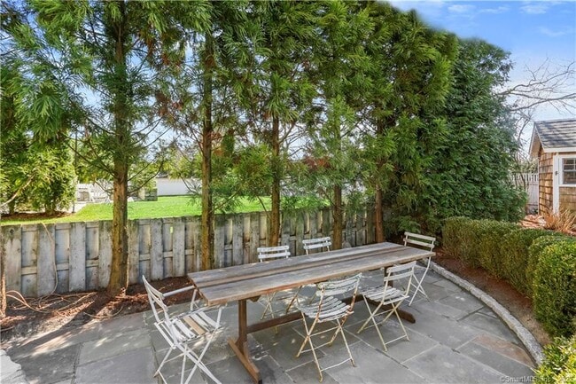 Building Photo - 4 Scofield Pl