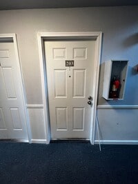 Building Photo - Myers Court