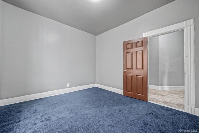 Building Photo - 240 S 5th Ave