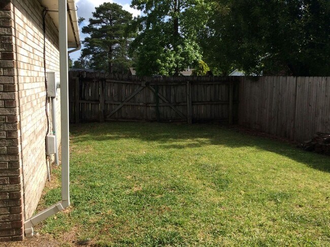 Building Photo - Havelock Home in College Park Subdivision