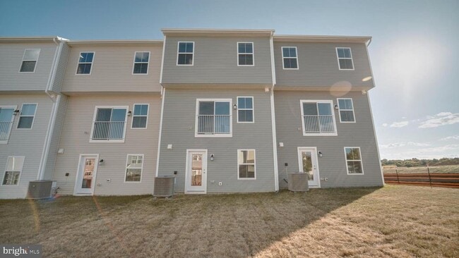 Building Photo - 103 Brashear Ct