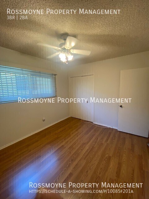 Building Photo - 12913 Strathern St