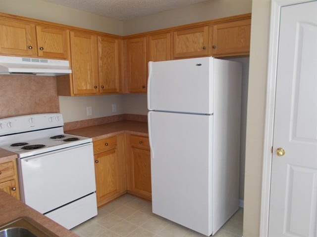 Building Photo - 15115 De Havilland Dr