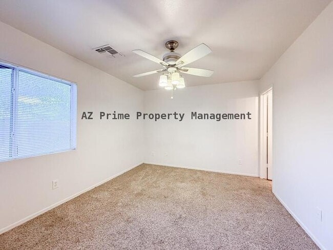 Building Photo - 12605 W Shaw Butte Dr