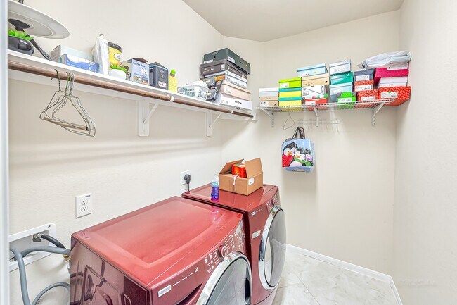 Building Photo - 9211 Union Meadow Ln