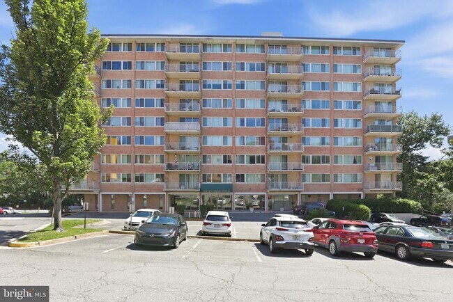 Building Photo - 4520 King St