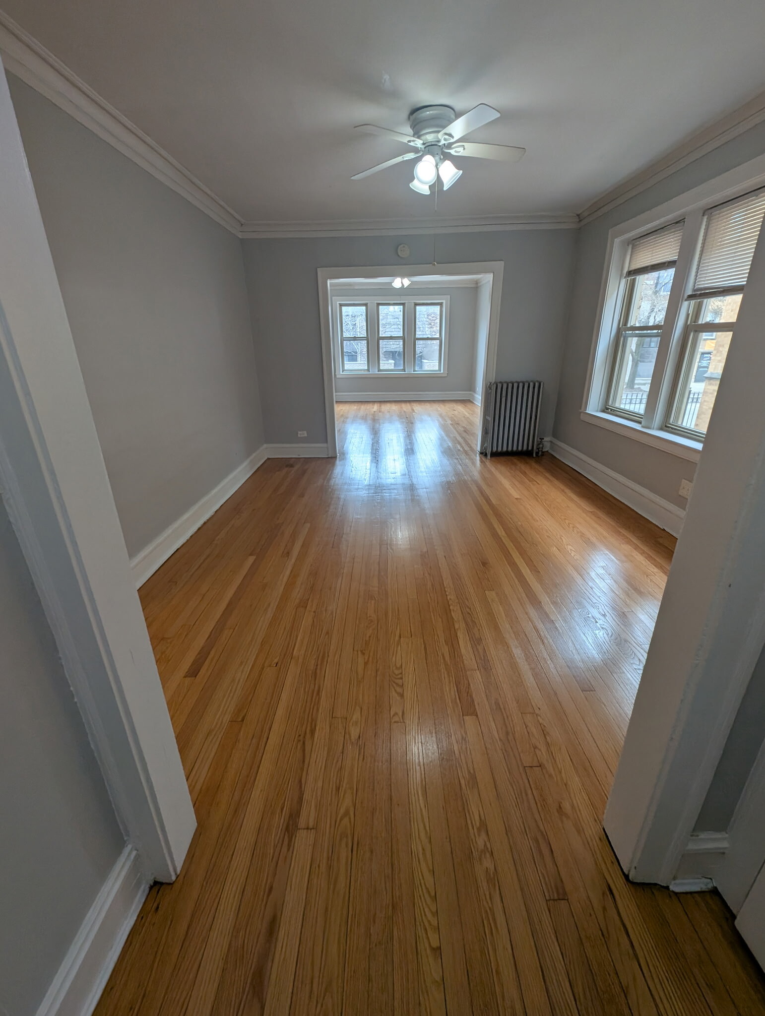 Building Photo - 3447 W Foster Ave