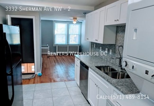 Building Photo - Updated 1BR+Den w/ private patio in heart ...