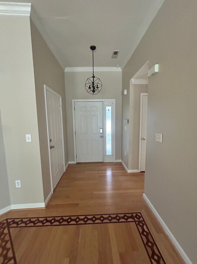 Building Photo - 5988 Vinemont Dr NW