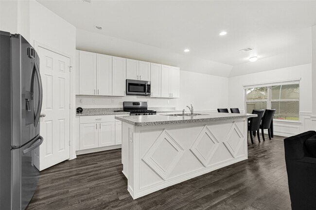Building Photo - 3022 Sandpiper Dr