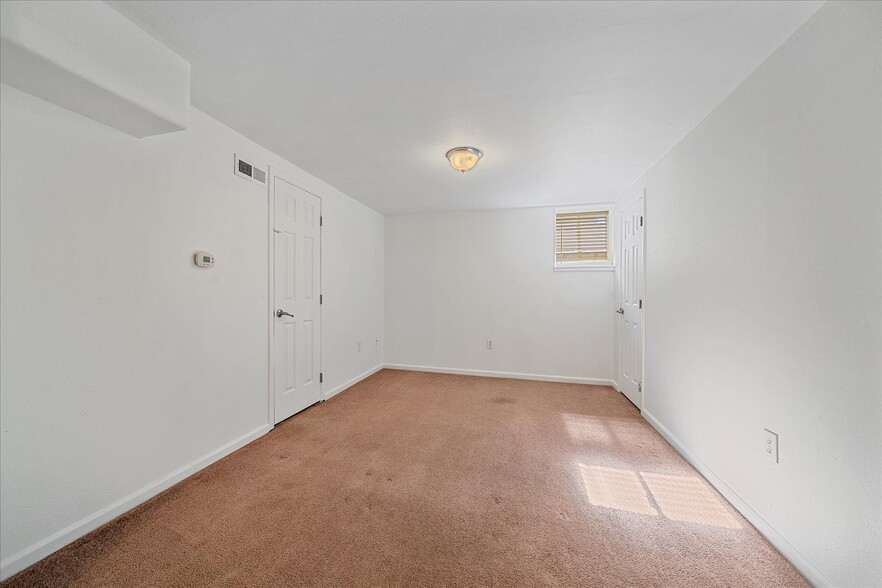 Building Photo - 1567 Meade St