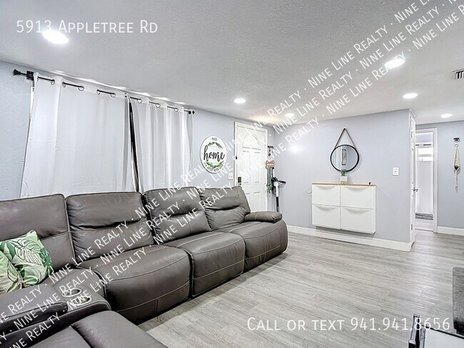 Building Photo - 5913 Appletree Rd