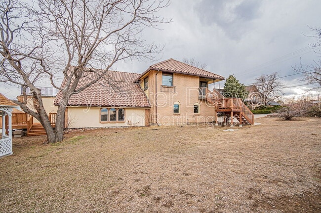 Building Photo - 990 Beech St