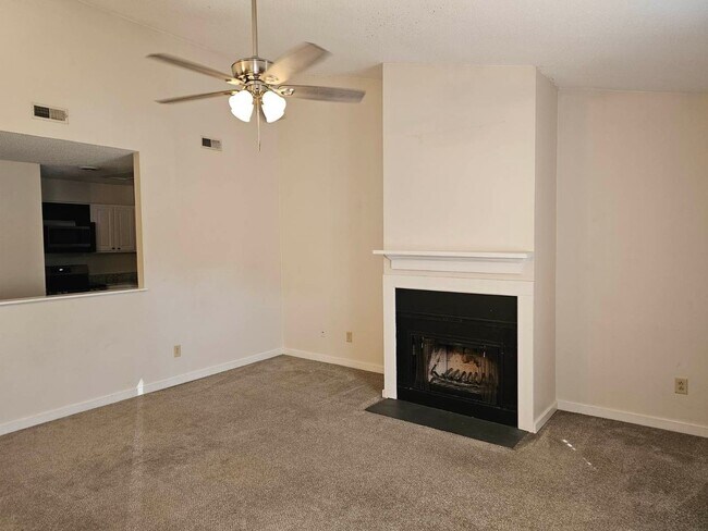 Building Photo - 11 Pillory Cir