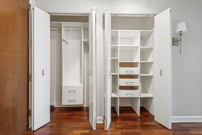 Building Photo - 201 N Westshore Dr