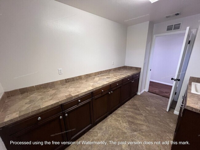 Building Photo - Nice Home For Rent