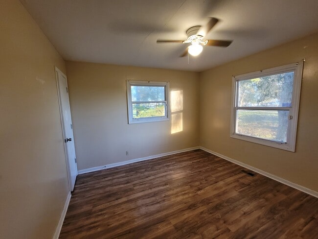 Building Photo - 1526 Mance Newton Rd