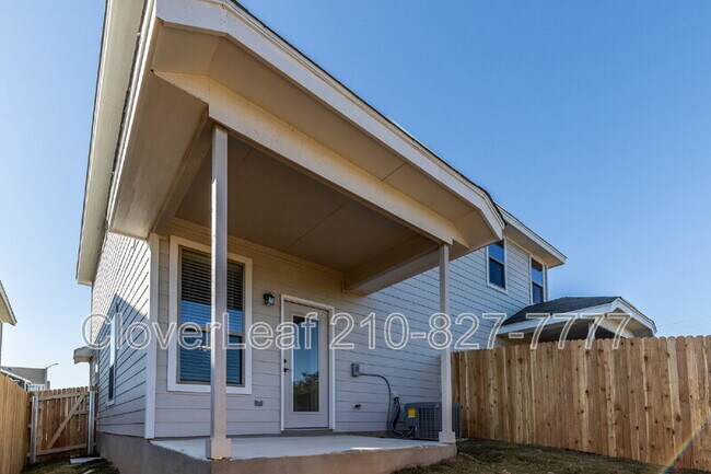 Building Photo - 10351 Lynwood Crk