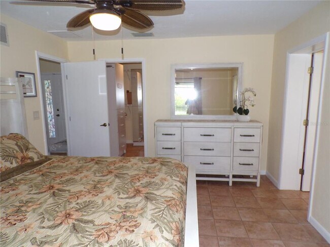 Building Photo - 1412 Grebe Ct