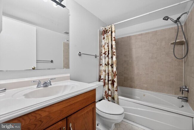 Building Photo - 200 N Pickett St